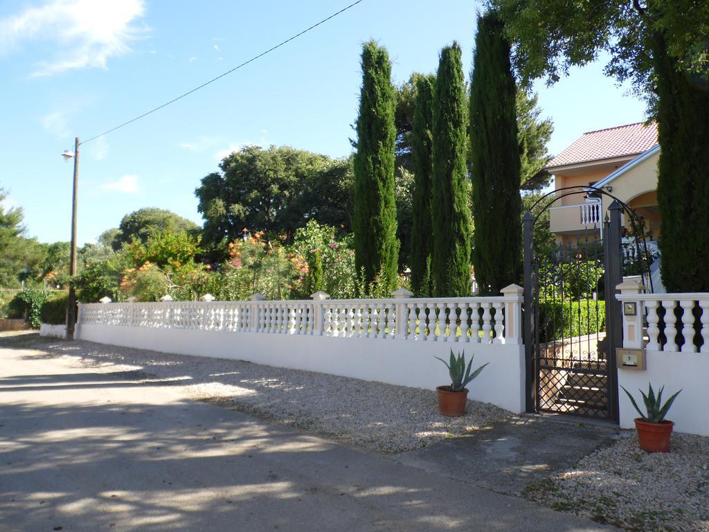 Holiday Home Villa Romantica Sveti Filip i Jakov Exterior photo